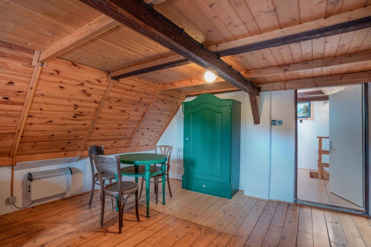 Adršpach chalupa Exterior foto